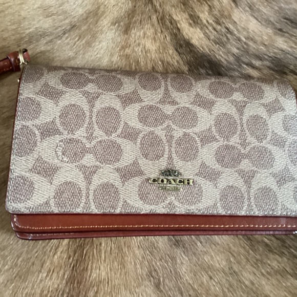 Authentic Hayden Foldover Crossbody Clutch In Coach Monogram Signature Canvas - Picture 11 of 11